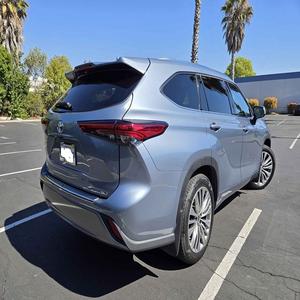 Toyota Highlander Turbo FWD SUV con Interior de Cuero Oscuro, Disponible, Entrega Rápida, Excelente Estado, Funcionando Perfectamente - Product Image 1