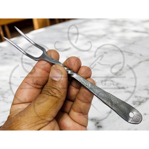 Juego de Cubiertos de Acero Forjado a Mano de Estilo Vikingo, Colección Exclusiva de Comedor Artesanal con Cuchara, Tenedor y Cuchillo para Uso en Exteriores - Product Image 2