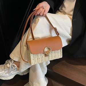 Nouveau sac à bandoulière carré en paille tressée vintage pour femme, idéal pour les trajets quotidiens et les voyages - Product Image 1