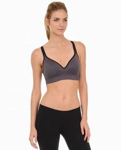 Ensemble de yoga respirant pour femme : Soutien-gorge de sport à col en V et bretelles croisées, couleur unie, sans couture, et leggings taille haute pleine longueur - Product Image 2