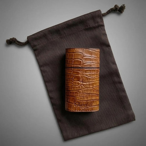 Estuche de cuero para cigarros con cortador integrado. Organizador compacto para cigarros con cortador integrado que garantiza un transporte seguro. En venta. - Product Image 6