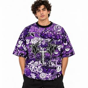T-shirt graphique surdimensionné pour homme, style streetwear, imprimé dessin animé violet, manches courtes, col rond - Product Image 1
