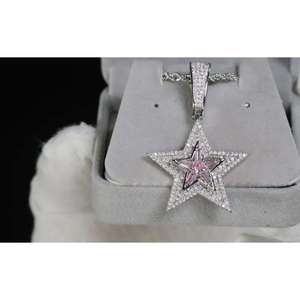 Colgante de Lujo con Dije de Estrella, Moissanita Brillante con Piedra Central Rosa, Joyería Hip Hop de Plata Helada, Collar Elegante y a la Moda - Product Image 3