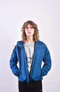 เสื้อแจ็คเก็ตกันลมแบบมีฮู้ด น้ำหนักเบา กันน้ำ เป็นมิตรกับสิ่งแวดล้อม ผลิตจากผ้า Oxford  แบบ Unisex  ซิปหน้า  ระบายอากาศได้ดี  ไซส์ใหญ่พิเศษ - Product Image 3