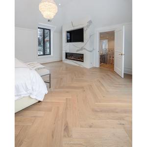 Parquet en chêne beige à chevrons, 15 mm, à rainures et languettes, pour salle à manger - Product Image 2