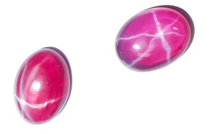 Rubis étoilé transparent ovale 12x16 mm 12,5 carats, cabochon poli créé en laboratoire avec effet étoile à 6 branches pour la fabrication de bijoux - Product Image 5