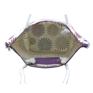 Sac de plage en jute laminé PP avec imprimé floral, poignée en corde torsadée, poche intérieure suspendue et fermeture éclair supérieure - Product Image 6