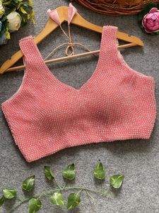 เสื้อเบลาส์แขนกุดปักลายมุกอย่างเป็นทางการ - Product Image 5