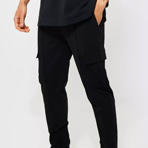 Nouvel Arrivage Vente en Gros Vêtements Homme Survêtement d'Été Couleur Unie Mode Décontractée Deux Pièces Survêtements Homme en Promotion - Product Image 5