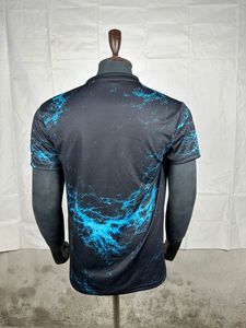 Camiseta de Fútbol Sublimada con Cuello en V para Hombre, Color Negro y Verde Neón, Manga Corta, Absorbe la Humedad, Ajuste Atlético, Ropa para Todas las Temporadas - Product Image 4