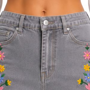 Shorts en jean gris taille haute pour femme avec broderie florale colorée, décontractés, pour l'été, personnalisables OEM ODM, vêtements de mode - Product Image 5