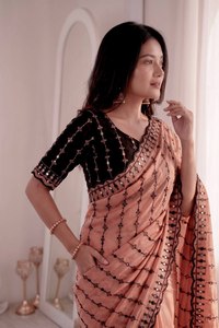 Elegante Saree de Seda Color Durazno con Bordado Negro y Blusa con Lentejuelas para Mujer, Traje Tradicional Indio para Bodas - Product Image 2