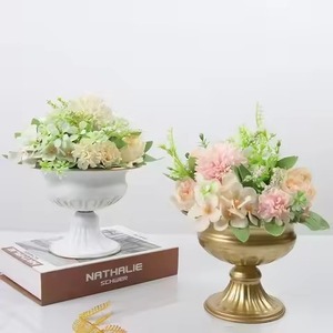Florero de metal hecho a mano, elegante florero decorativo de mesa para la sala de estar, decoración para arreglos florales - Product Image 1