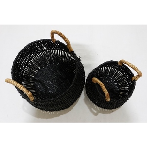 Cesta de mimbre negro tejida para plantas y almacenamiento de ropa con asas naturales - Product Image 4