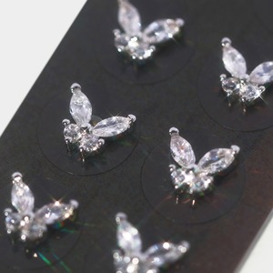[W Island] WBL Parche de Joyería para Acupresión en la Oreja Muse Brillante, Adorno Floral para la Oreja en Oro de 24K, Transparente e Impermeable - Product Image 1
