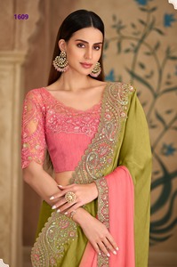 Sari indien de fabrication indienne et à prix de gros pour les occasions festives et les mariages, avec broderies lourdes et travail de cordonnet. - Product Image 5