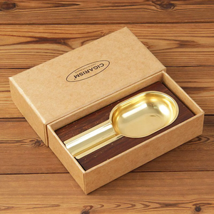 Cenicero de Madera Pura con Diseño Elegante de Grano Natural - Product Image 2