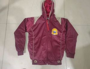 Sudadera con Capucha Unisex de Poliéster de Alta Calidad con Logotipo Personalizado para Niños de Secundaria, para Uso Escolar - Product Image 3