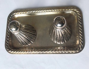 Juego de salero y pimentero de estilo atemporal con bandeja, vajilla premium para cocina, comedor y servicio de invitados, procedente de la India. - Product Image 6