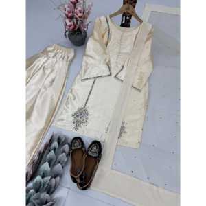 ชุดเสื้อผ้างานปาร์ตี้สำหรับผู้หญิงชุดสวมใส่ด้านบนล่างและสวยงาม - Product Image 1