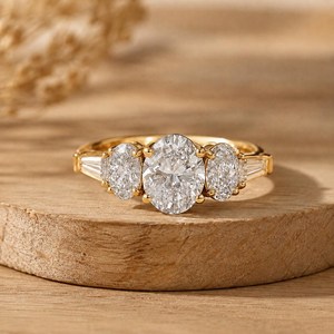 Bague en or massif 10K 14K 18K avec diamant de laboratoire taille ovale couleur DEF clarté VVS et pierres latérales, alliance en platine pour anniversaire et mariage - Product Image 1