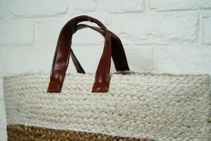 Sac fourre-tout messager bohème personnalisé 2026 pour femme, écoresponsable, fait main en coton et jute avec poignée en cuir, idéal pour les voyages, la plage et la mode - Product Image 3