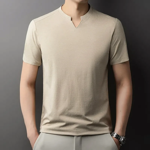Camiseta Coreana de Manga Corta con Cuello en V para Hombre, Color Sólido, Informal, Cómoda, Versátil, para Verano - Product Image 3