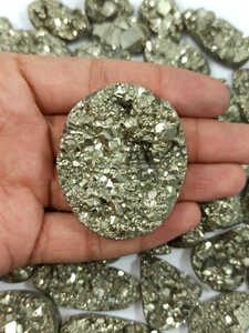 Pyrite Druzy Naturelle de Haute Qualité, Pierre Précieuse en Vrac, Prix de Gros, Cabochon Druzy pour la Fabrication de Bijoux, Pierres Druzy - Product Image 4