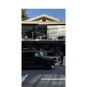 Mercedes-Benz Classe G G63 AMG 2015 avec boîte de vitesses automatique, 97 500 km, sièges en cuir, caméra arrière, conduite à gauche - Product Image 6