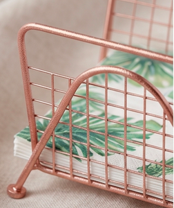 Porte-mouchoirs en fil de fer très vendu avec finition rose, parfait pour une décoration intérieure élégante et l'organisation de la table - Product Image 3
