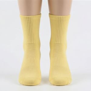 ถุงเท้าวิ่งบุหนานุ่มสำหรับผู้ชาย แบบสั้น คูลแม็กซ์ สำหรับเล่นกีฬา ระบายอากาศได้ดี ซึมซับเหงื่อ ทนทาน สีสันปรับแต่งได้ ขายส่งเป็นคู่ - Product Image 1