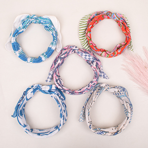 Lot de bandanas en coton tendance multicolores, foulards carrés, bracelets sportifs, bandeaux pour cheveux, couvre-chefs, cravates promotionnelles - Product Image 3