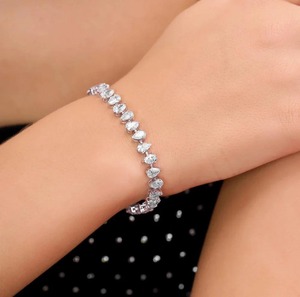 สร้อยข้อมือเพชรเลี้ยงในห้องปฏิบัติการสุดหรูสำหรับผู้หญิง พร้อมสายคิวบันสแตนเลสสตีลประดับเพชร ของขวัญเครื่องประดับ - Product Image 1