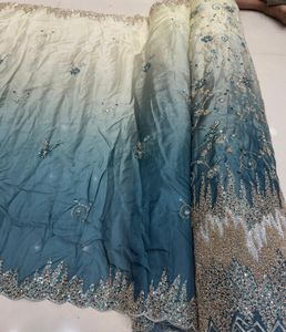 Tissu en soie Zari fait main, idéal pour la confection de robes pour les occasions de mariage, pour un look élégant pour les femmes. Achetez en gros auprès d'un fournisseur direct. - Product Image 2