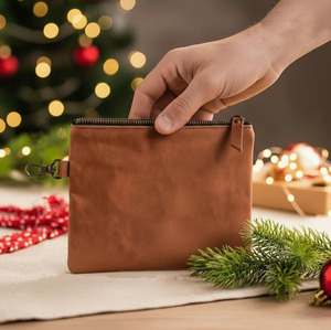 Cartera organizadora de golf de cuero genuino de alta calidad con múltiples compartimentos para artículos esenciales de campo de golf en venta - Product Image 3