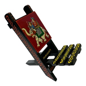 Support de téléphone portable en bois fait main, style chaise |   Support de téléphone décoratif avec art indien traditionnel - Product Image 1