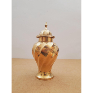 Recipiente para Almacenamiento de Alimentos de Calidad Superior Hecho de Metal con Diseño Único, Bañado en Color Dorado, Aspecto Atractivo, Tarro para Jengibre con Tapa Superior - Product Image 3