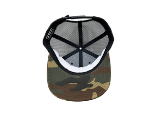 Produit dans une usine au Vietnam, casquette de camionneur structurée en maille camouflage à 6 panneaux avec patch en cuir personnalisé, confortable et sportive. - Product Image 3