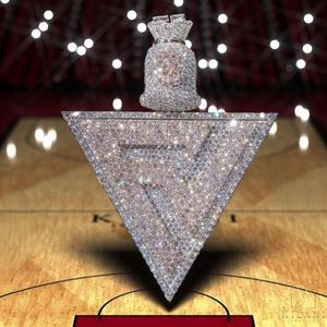 Colgante de Lujo Triangular con Diamantes de Moissanita VVS, Joyería Hiphop Iced Out, Letra Inicial, Plata 925, Colgante Personalizado de Moissanita Hiphop - Product Image 1