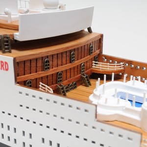 Maqueta artesanal del gran crucero Queen Mary II, decoración náutica para hoteles, oficinas, hogares y regalos - Contacto para venta al por mayor - Product Image 4