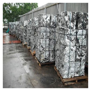 Chatarra de extrusión de aluminio 6063 limpia, de alta pureza, para la industria de fabricación y reciclaje. - Product Image 1