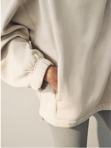 Ensemble de survêtement 2 pièces avec haut court à capuche à manches longues et pantalon de survêtement, veste zippée avec grandes poches, style tendance, vente flash, sweats à capuche en polaire - Product Image 4