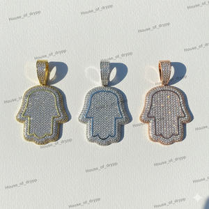 Pendentif main de Hamsa en argent sterling 925 serti de diamants en micro-pavé Moissanite, symbole de protection - Product Image 4