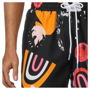 Shorts de sport personnalisés pour hommes, entrejambe 5 pouces, taille élastique, style décontracté, ourlet fendu, style sportif, logo avant, techniques simples - Product Image 5