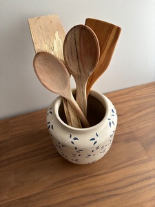 Porte-ustensiles en céramique haut de gamme, motif feuille peint à la main, glaçure lisse, cuit à haute température, durable, organisateur de rangement pour comptoir de cuisine - Product Image 3