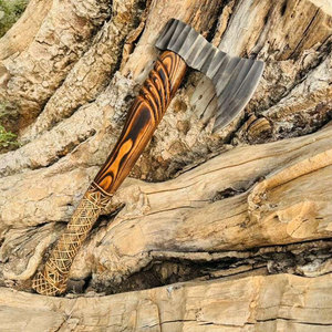 ขวานไวกิ้งเกรดอุตสาหกรรมสไตล์นอร์ดิก พร้อมหัวขวานลายสลัก ด้ามจับหุ้มหนัง และด้ามไม้แบบเรียบง่าย - Product Image 2