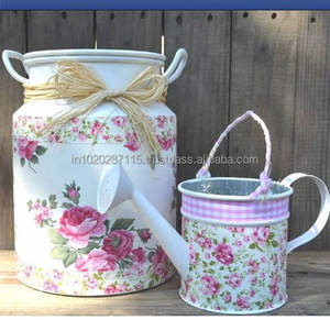 Bidon d'eau galvanisé peint en émail unique avec design floral parfait pour l'arrosage du jardin élégant et la décoration de la maison - Product Image 5