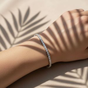 Pulsera de Diamantes Cultivados en Laboratorio con Engaste de Puntas Redondas, Chapada en Oro de 9K, 7.00CTW, Certificada por IGI - Product Image 1
