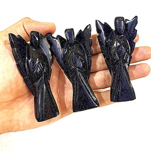 Venta al por mayor de hermosas figuras de ángeles de piedra de oro azul natural de 3 pulgadas, talladas a mano, figuras de hadas, torres de cristal, artesanías de ángeles - Product Image 4