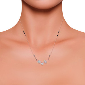 Collier pour femme plaqué or rose avec diamants, style minimaliste, perles noires, à porter au quotidien - Product Image 4